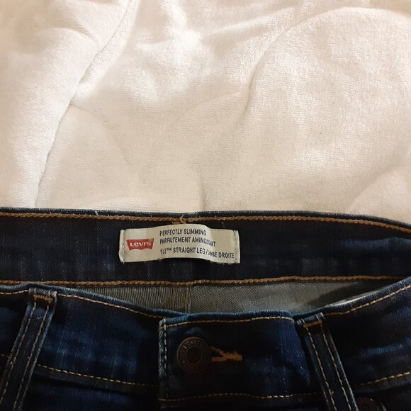 Levis Perfectly Slimming Straight Leg Blue Jeans Size 12/13 - Picture 4 of 4